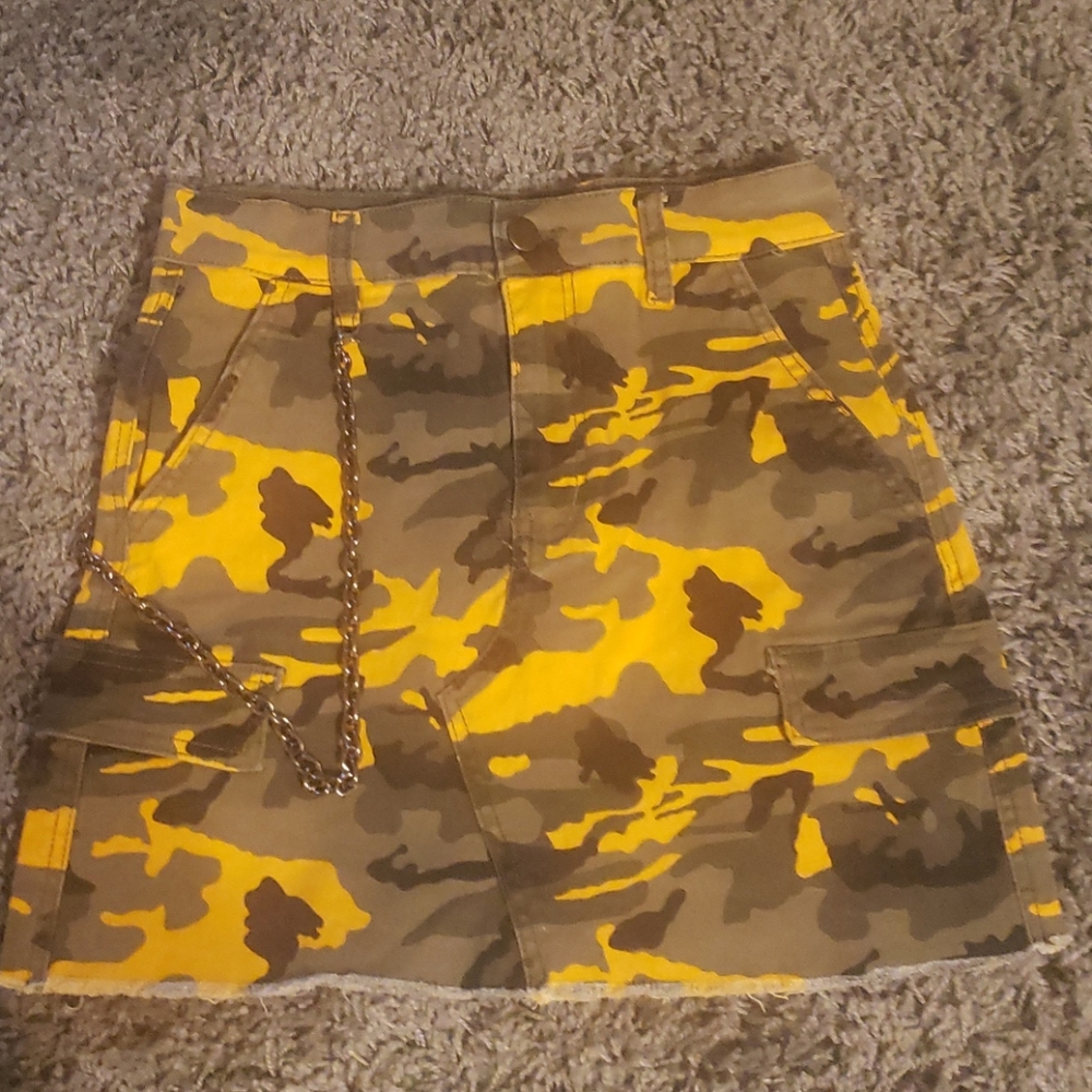 American Bazi Cute Camo Skirt NWOT